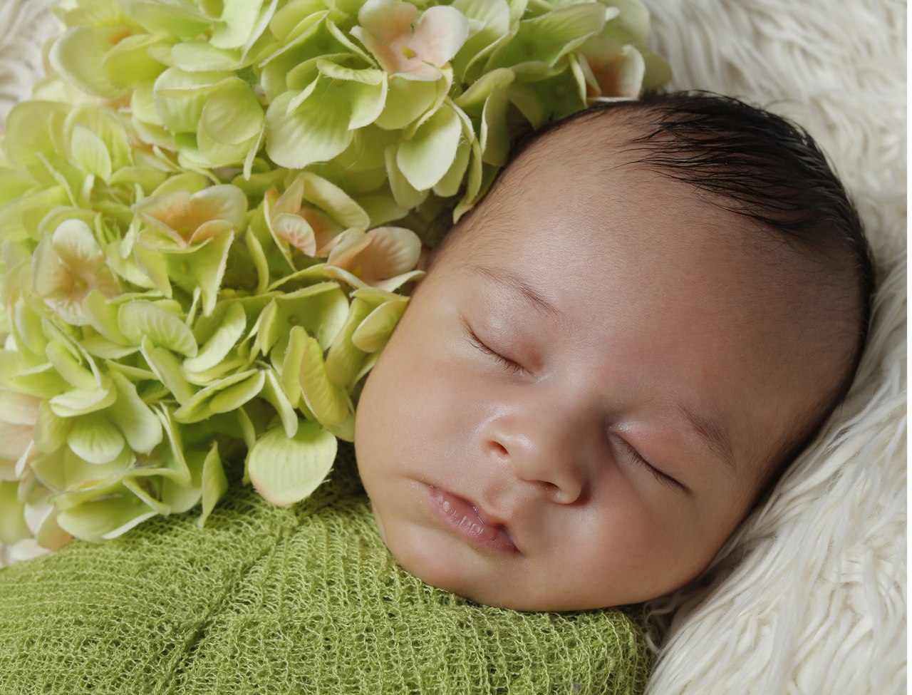 متولد شدن نوزاد کارن کوخایی