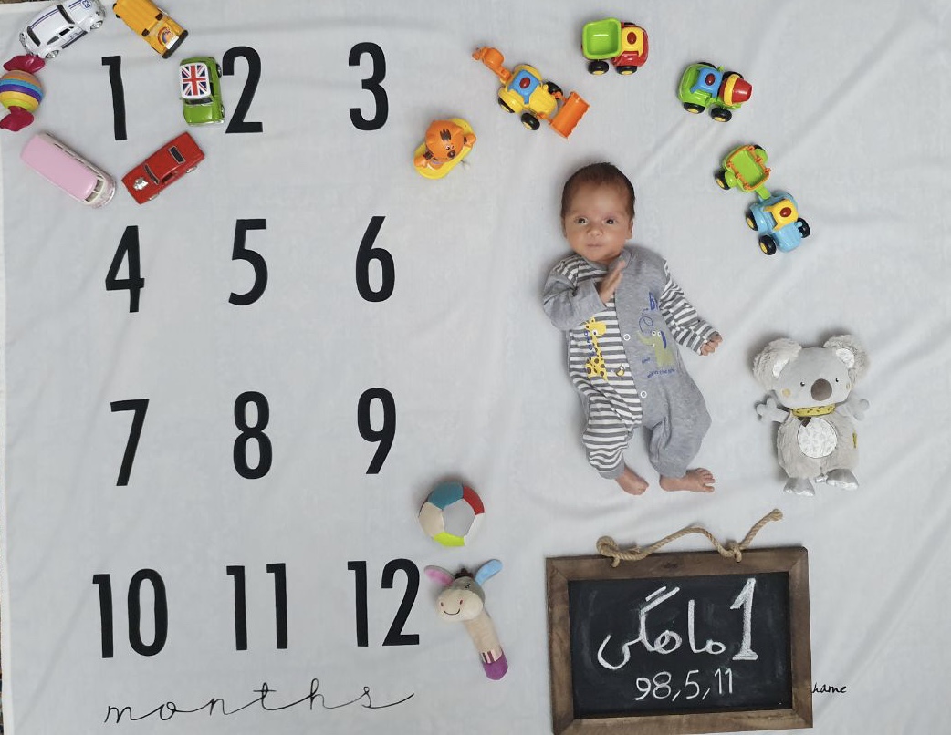 یک ماهگی نوزاد پارسا عزیزی