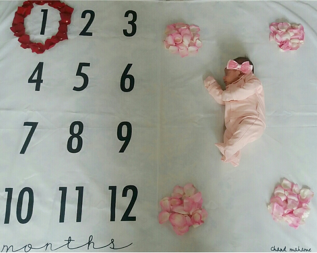 یک ماهگی نوزاد لیانا امین نیا