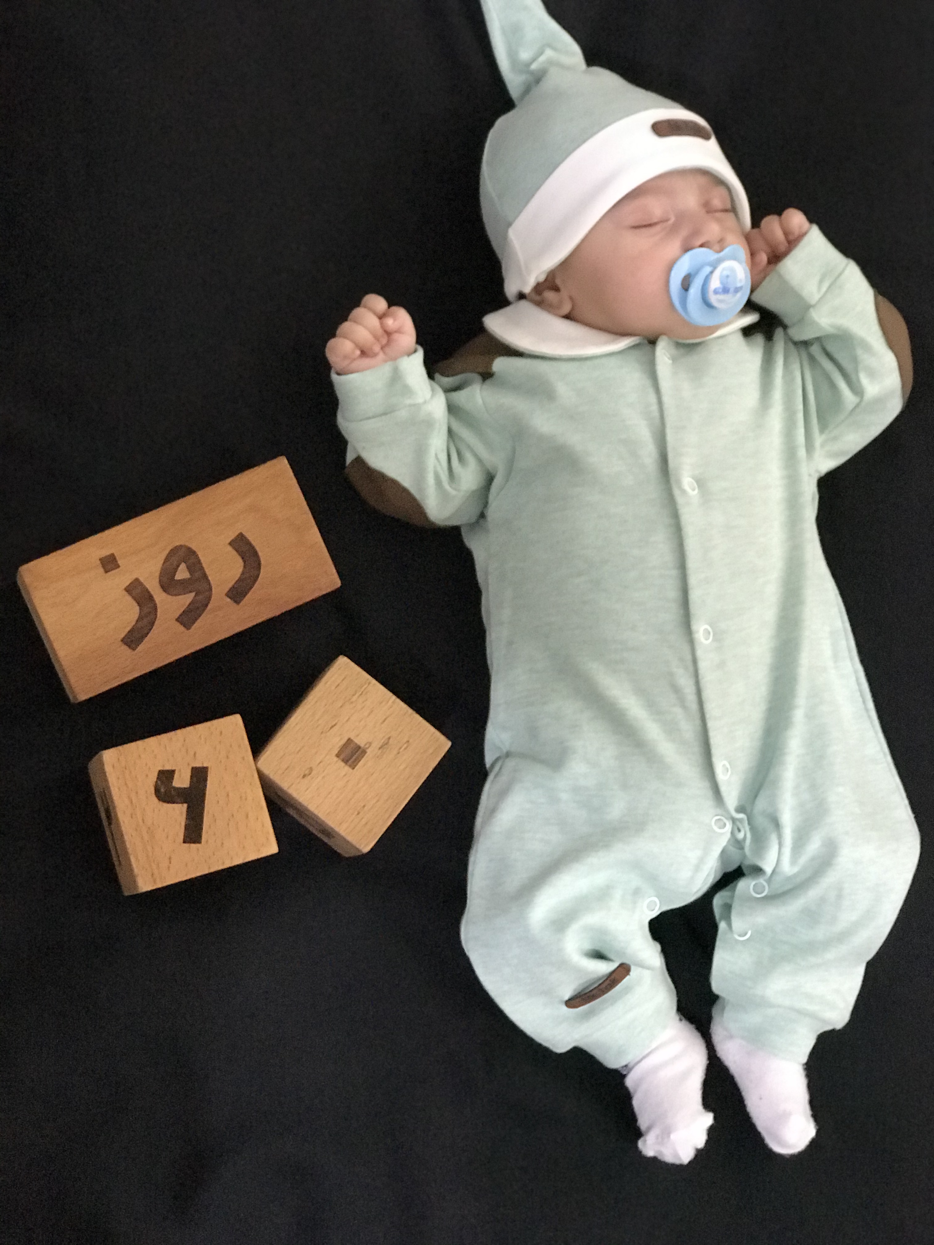 دو ماهگی نوزاد محمدحسن انوار