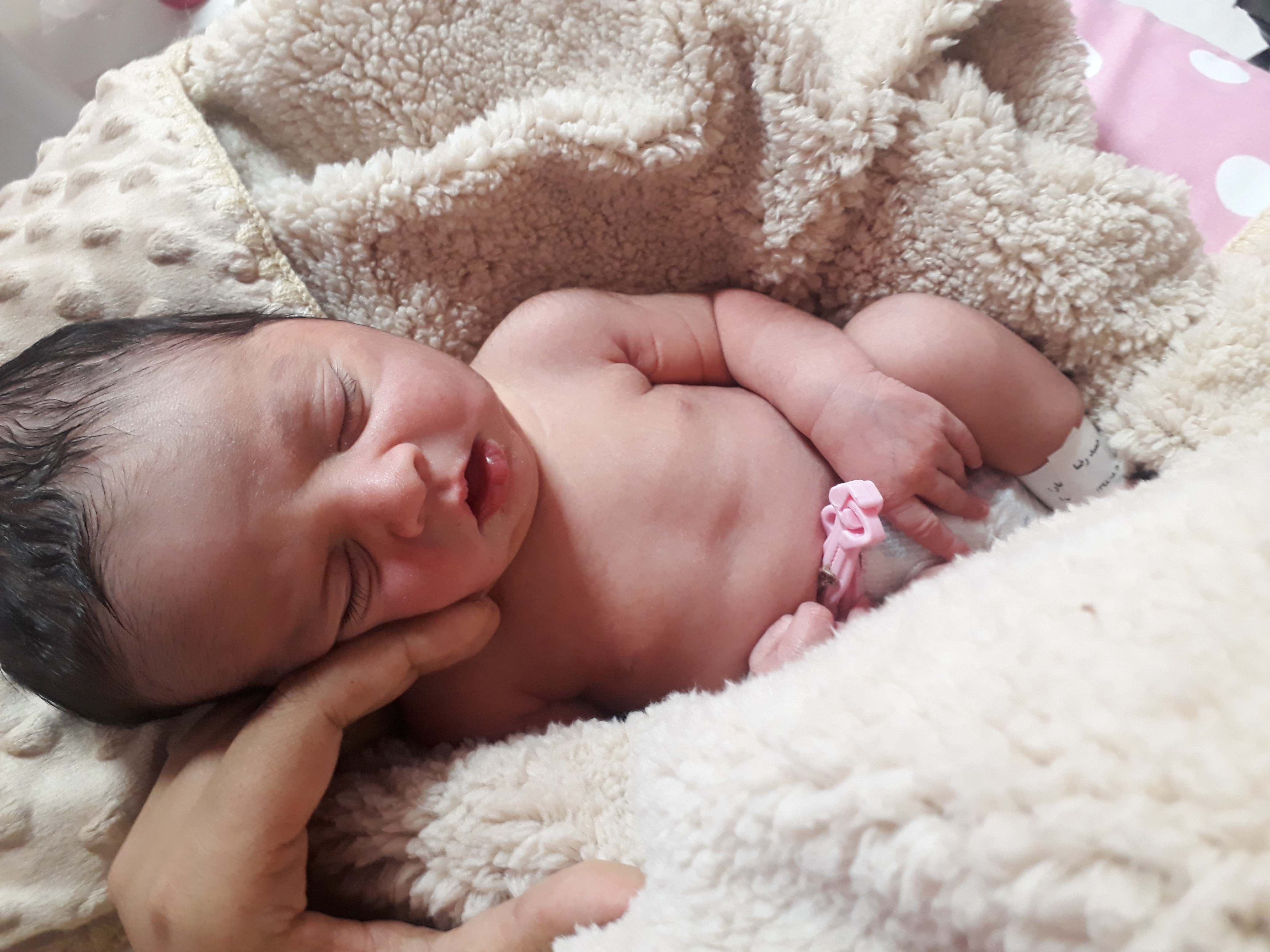 متولد شدن نوزاد محمد حسین صادقی